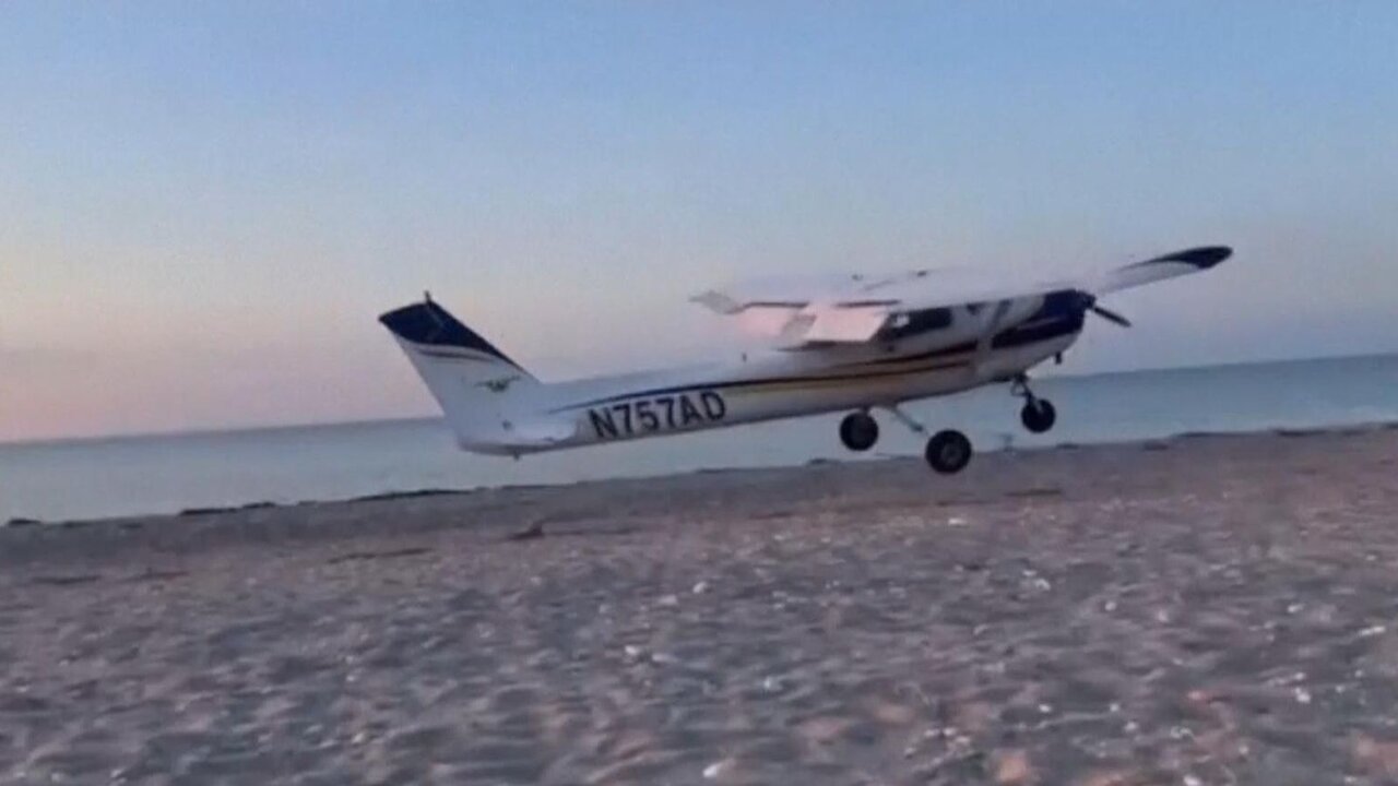 یک هواپیمای سسنا ۱۵۲ تک موتوره پس از گزارش خرابی موتور توسط خلبان ۶۰...
