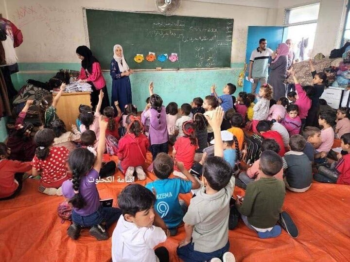 فداکاری معلمان فلسطینی در شرایط جنگی حاکم بر نوار غزه/عکس