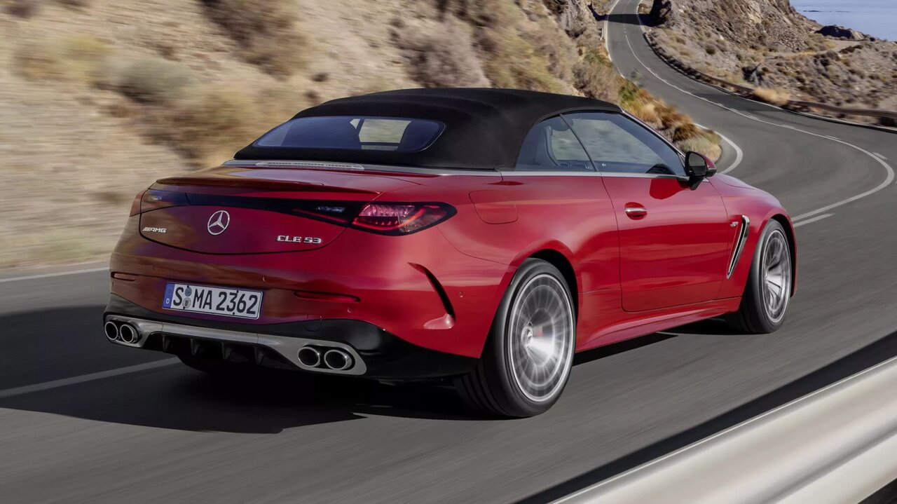 مرسدس بنز برای شکست بیامو دست به اسلحه شد!/ عکس