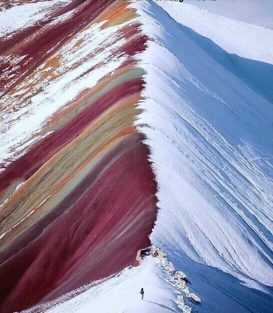 عکس | منظرهای رویایی و کمیاب از کوهستان رنگین کمان