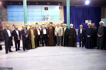 مراسم رونمایی از کتاب «کارگزار صدیق» در حسینیه جماران/ خاطرات مرحوم محمدنبی حبیبی مراسم رونمایی از کتاب «کارگزار صدیق» در حسینیه جماران/ خاطرات مرحوم محمدنبی حبیبی
