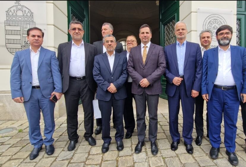 محمود احمدی نژاد در خارج از کشور چه می کند؟ +تصاویر