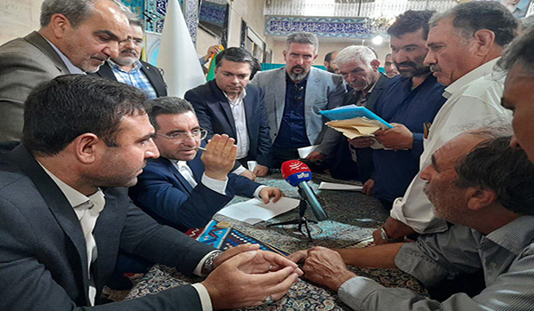 استان سمنان جزء سه استان برتر کشور با آمار تثبیت بیشاز ۷۰ درصد اراضی کشاورزی قرار دارد