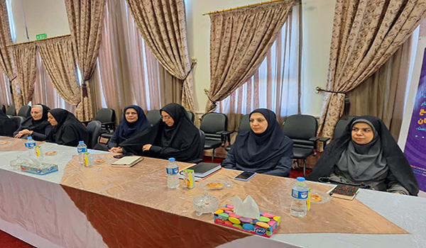 استان سمنان جزء سه استان برتر کشور با آمار تثبیت بیشاز ۷۰ درصد اراضی کشاورزی قرار دارد