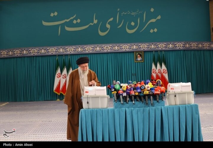 حضور رهبر انقلاب در دور دوم انتخابات مجلس شورای اسلامی