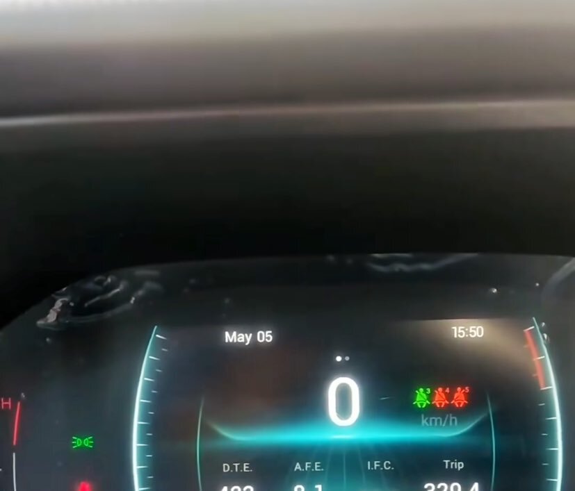 عکس | آبروریزی بزرگ تیگو ٧ پرو؛ شاهکار ترجمه انگلیسی به فارسی!