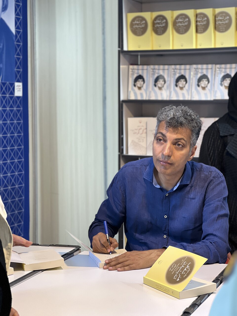 عکس| روز خاص عادل فردوسیپور کنار طرفدارانش