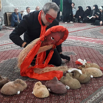 نمایش چه سبزم از استان سمنان،در جشنواره ملی تئاتر خیابانی رضوی اجرا شد