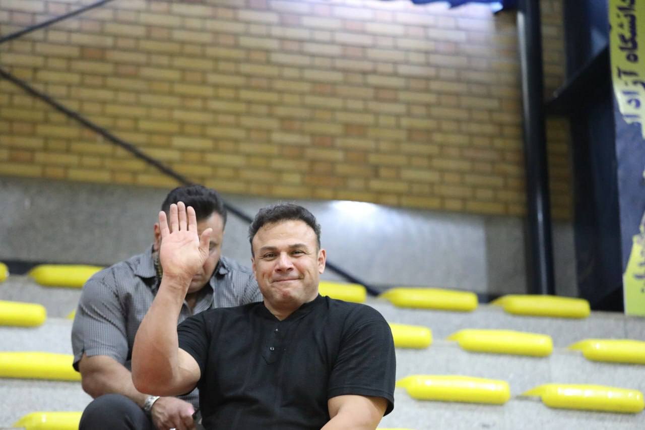 ترسی ندارم بگویم استقلالی هستم/ فرامرز خودنگاه داور بینالمللی نیست!