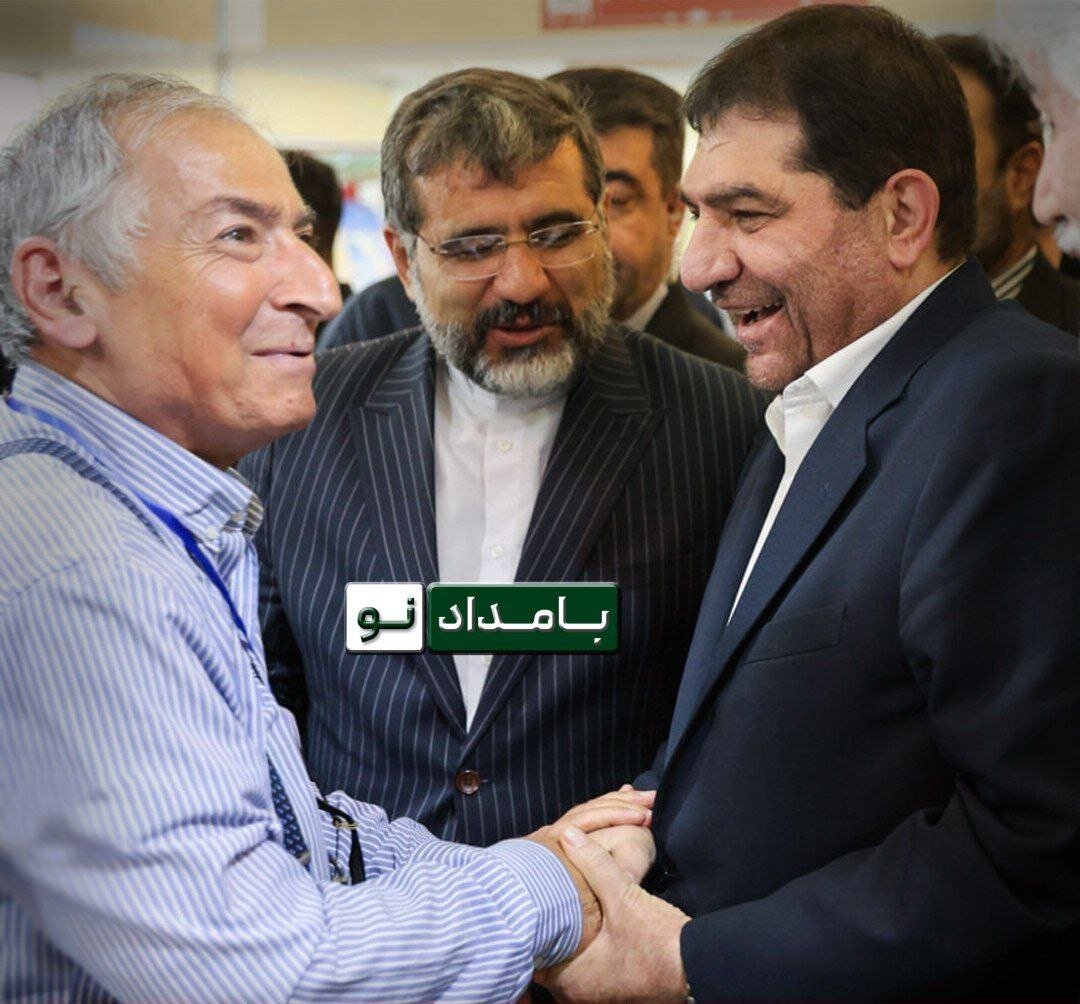 عکس صادق زیباکلام، چند روز قبل از بازداشت /خوش و بش گرم با وزیر و معاون رئیسی