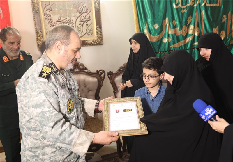 عکسی جدید از خانواده شهید حمله اسرائیل به کنسولگری ایران