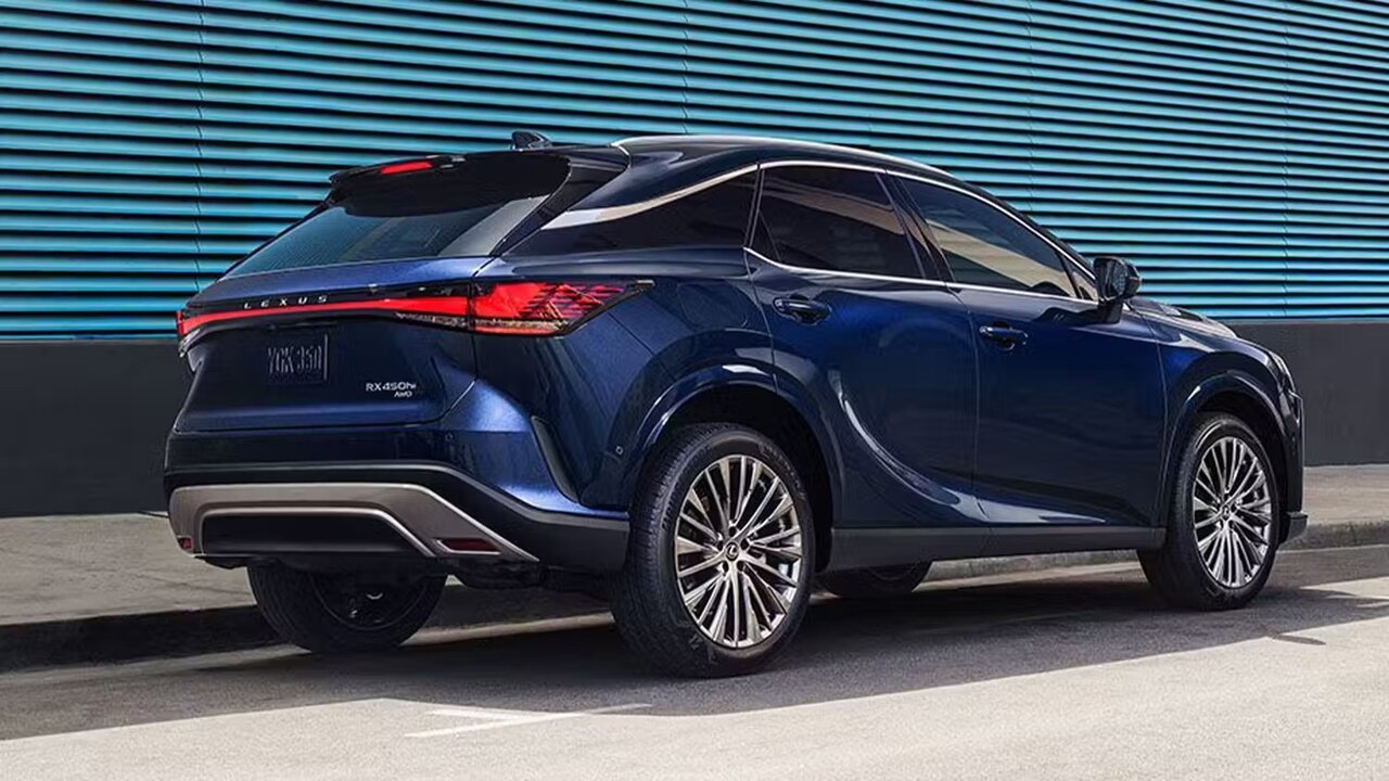 خودروهای پلاگینهیبرید چقدر خرج روی دست صاحبان خود میگذارند؟/ عکس