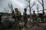ببینید | نتیجه دور از انتظار مواجهه یک سرباز اوکراینی با ۴ سرباز روسی در محور باخموت