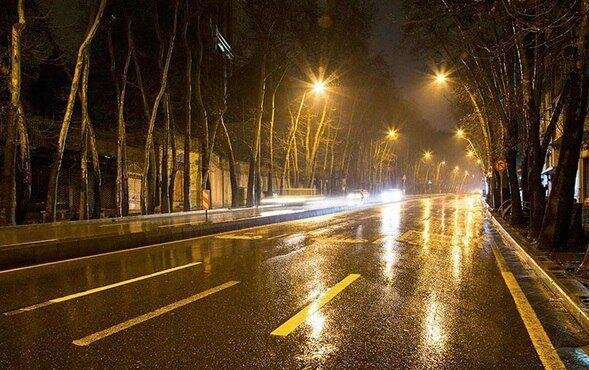 ببینید | تصاویری جدید از بارش باران سیل‌گونه در تهران
