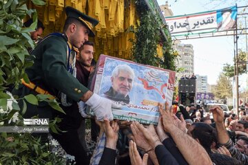 عکس | لباس و ساعت سرلشکر شهید محمدهادی حاج رحیمی در زمان شهادت