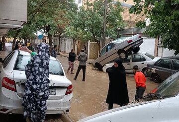 سیل مشهد | عضو شورای شهر: برخی از مفقودیها بچههایی هستند که مدارسشان تعطیل شده بود / اگر کوتاهی صورت گرفته باشد مراجع قضایی ورود میکنند