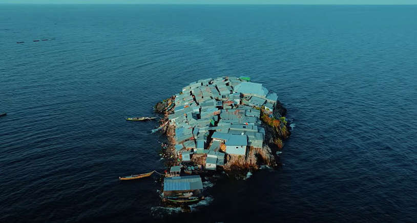 اینجا کوچک‌ترین و پرجمعیت‌ترین جزیره جهان است