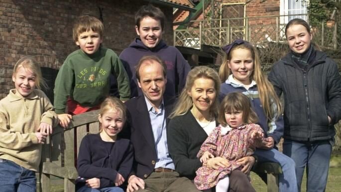 راز موفقیت عالیترین مقام سیاسی اتحادیه اروپا/  فون در لاین چگونه وارد دنیای سیاست شد؟