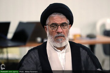 عضو موسسه مصباح یزدی: وجود دختران همچون گوهری گرانبهاست که منبع و منشاء زایش و رویش موجودات انسانی است عضو موسسه مصباح یزدی: وجود دختران همچون گوهری گرانبهاست که منبع و منشاء زایش و رویش موجودات انسانی است