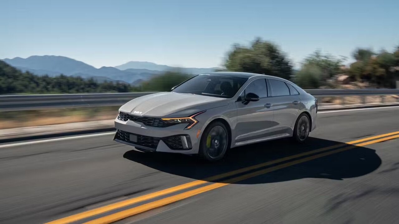 هوشمندترین خودروهای تاریخ که هوش از سر میپرانند! 10