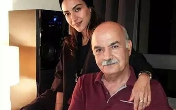 عکس | سلفی آسانسوری ایرج طهماست با دخترش در شب تولدش