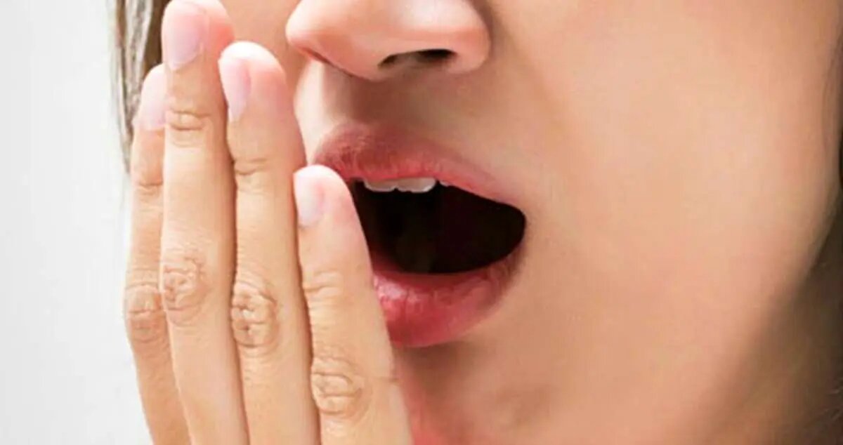 دلیل سوزش دهان و زبان چیست؟