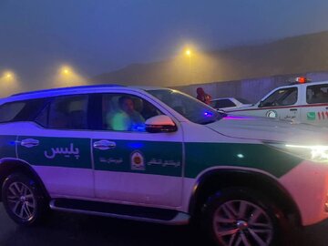 إرسال فرق إغاثة الهلال الأحمر من محافظة طهران إلى أذربيجان الشرقية إرسال فرق إغاثة الهلال الأحمر من محافظة طهران إلى أذربيجان الشرقية