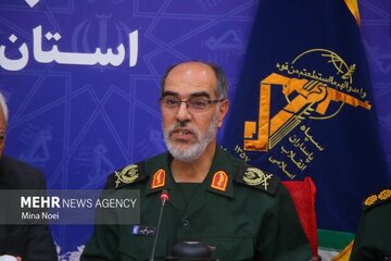 پیکر برخی شهدای سانحه بالگرد رئیسی سوخته‌اند /پیکر ۳ تن به دره افتاده است