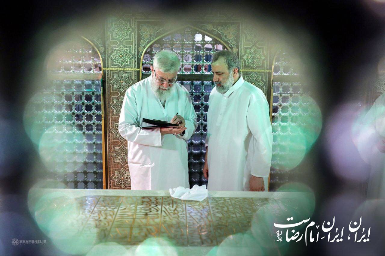 عکسی خاص از رهبر انقلاب و ابراهیم رئیسی