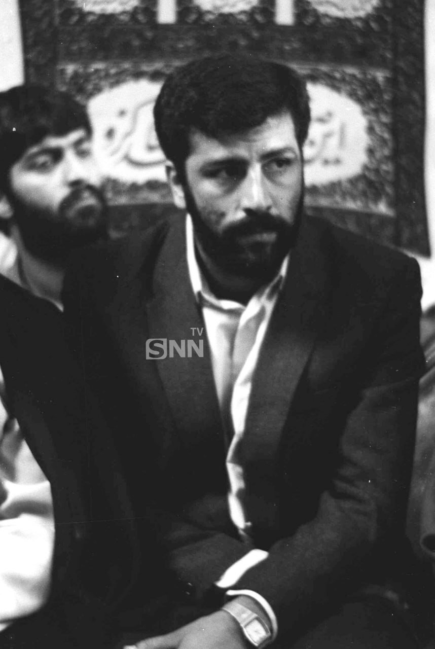 عکسی دیده نشده از ابراهیم رئیسی با کت و شلوار در دوران جوانی