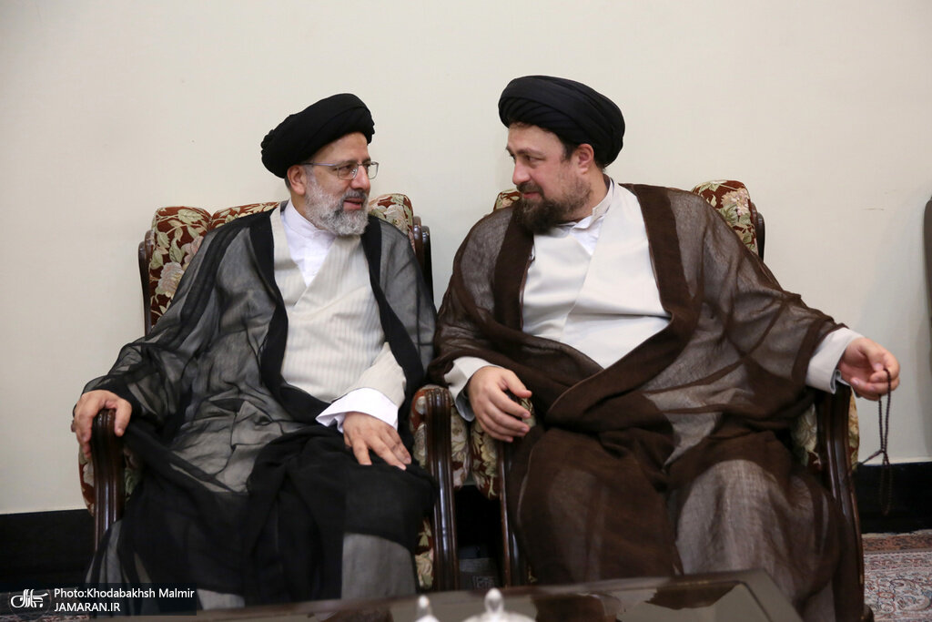 عکس هایی از همنشینی ابراهیم رئیسی و سیدحسن خمینی در یک مراسم مهم 2