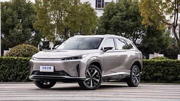 این شاسیبلند پرآپشن چینی از دنا پلاس اتوماتیک هم ارزانتر است! /عکس این شاسیبلند پرآپشن چینی از دنا پلاس اتوماتیک هم ارزانتر است! /عکس