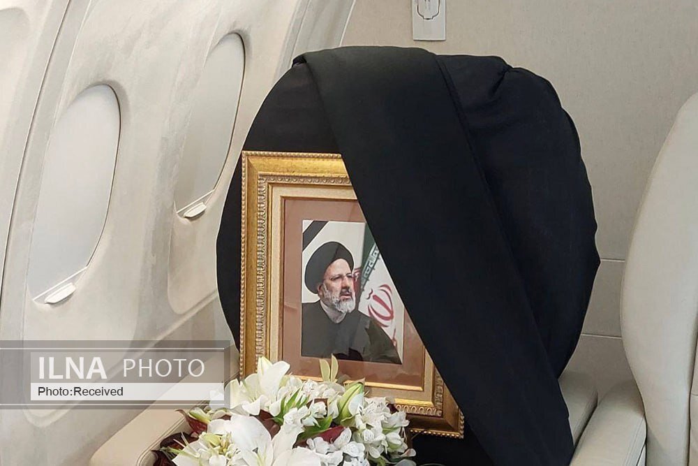 عکس | تصویری غم‌انگیز از صندلی شهید رئیسی در کابین هواپیما