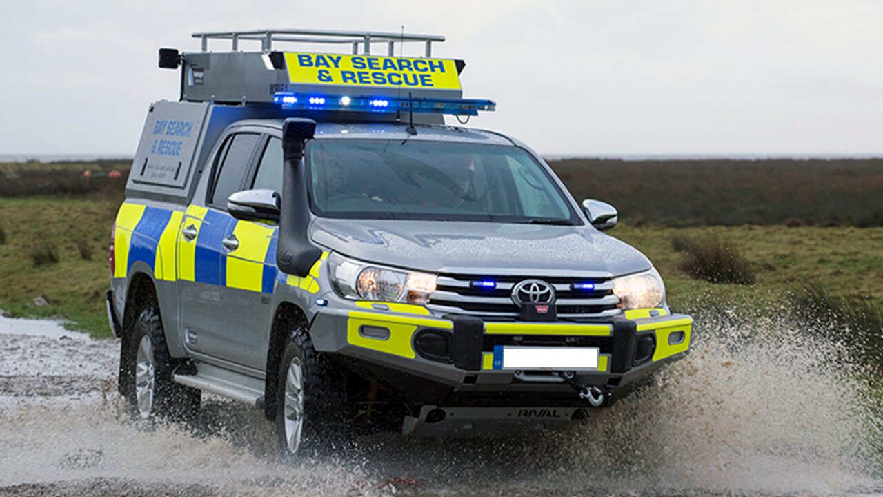 تصاویر | شباهتها و تفاوتها خودروهای امداد و نجات در ایران و جهان