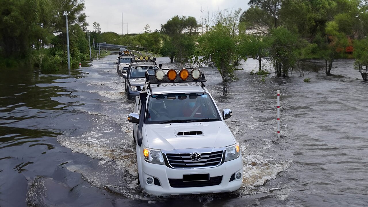 تصاویر | شباهت‌ها و تفاوت‌ها خودروهای امداد و نجات در ایران و جهان