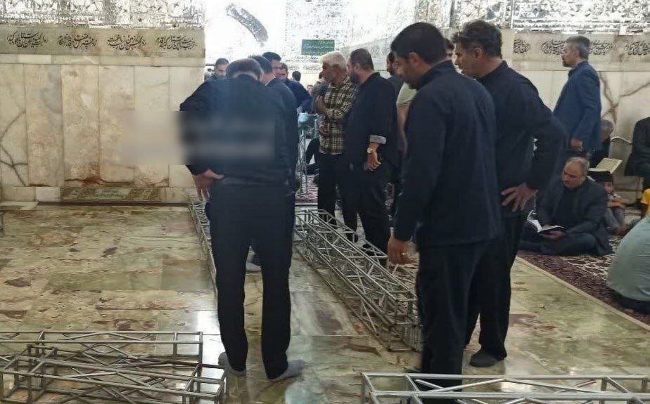 عکس آماده‌سازی محل دفن رئیسی در حرم مطهر امام رضا علیه‌السلام