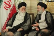 عکس | دختر رئیسی در کنار پدربزرگش علم‌الهدی در مراسم تجلیل از رئیس جمهور فقید
