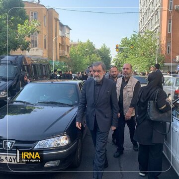 حضور مقامات کشوری و لشکری در تشییع رئیس جمهور شهید و شهدای همراه