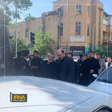 حضور مقامات کشوری و لشکری در تشییع رئیس جمهور شهید و شهدای همراه