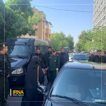 حضور مقامات کشوری و لشکری در تشییع رئیس جمهور شهید و شهدای همراه