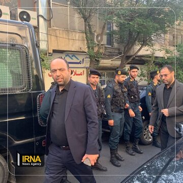 حضور مقامات کشوری و لشکری در تشییع رئیس جمهور شهید و شهدای همراه