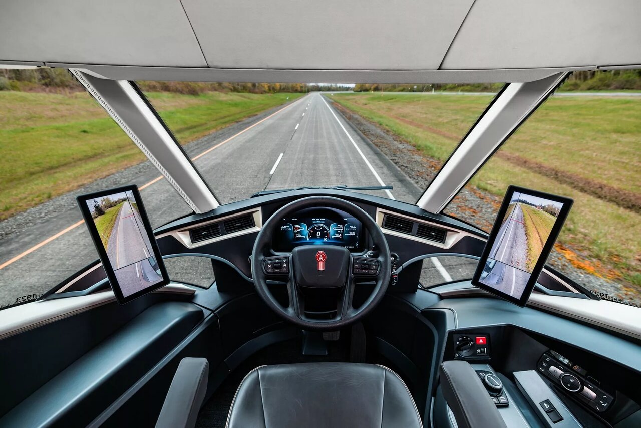 اشتباه نکنید؛ این کامیون را فضاییها نساختهاند! / عکس