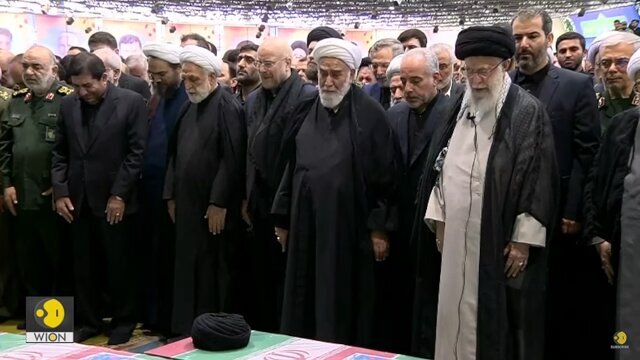 حاشیه و متن پخش زنده تشییع رئیسجمهور شهید در شبکههای داخلی و خارجی 2