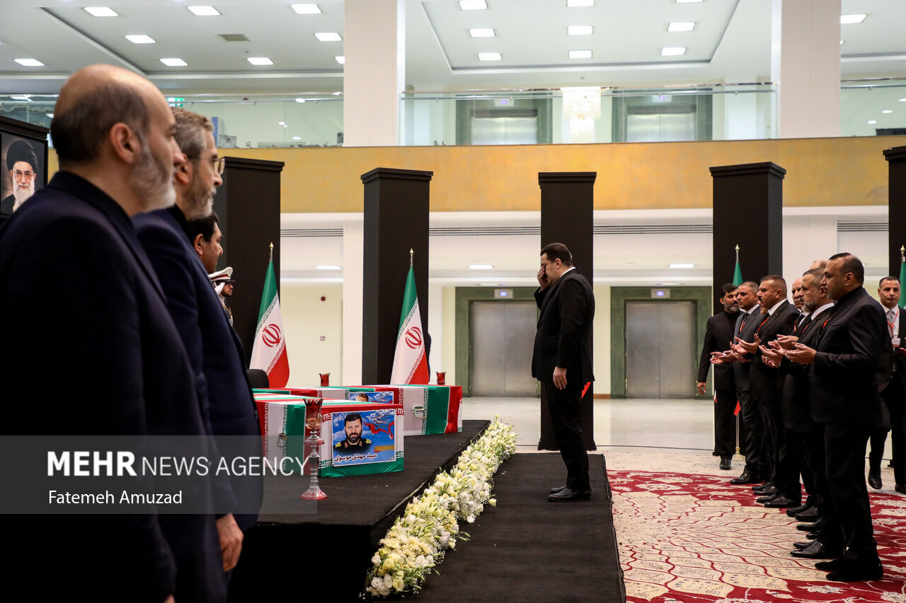 سیاسیون خارجی اینگونه به شهید رئیسی، وزیرخارجه و سرتیپ موسوی ادای احترام کردند +تصاویر