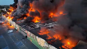 ببینید | اولین تصاویر از آتش‌سوزی گسترده در شهرک صنعتی گرمسار
