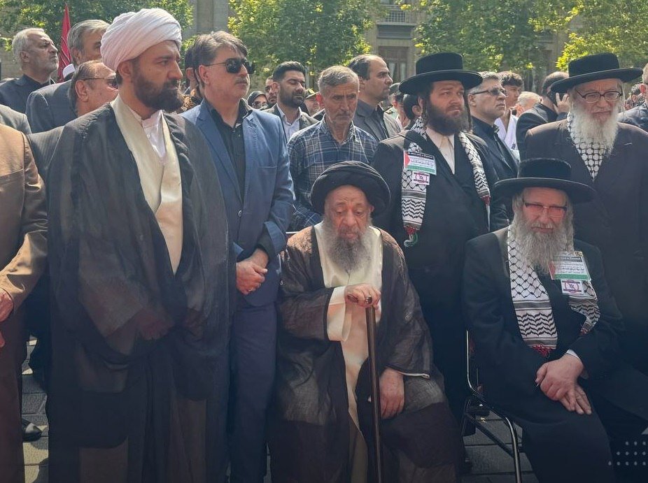 عکس | همنشینی عضو مجلس خبرگان با خاخام یهودی در مراسم تشییع پیکر امیرعبداللهیان