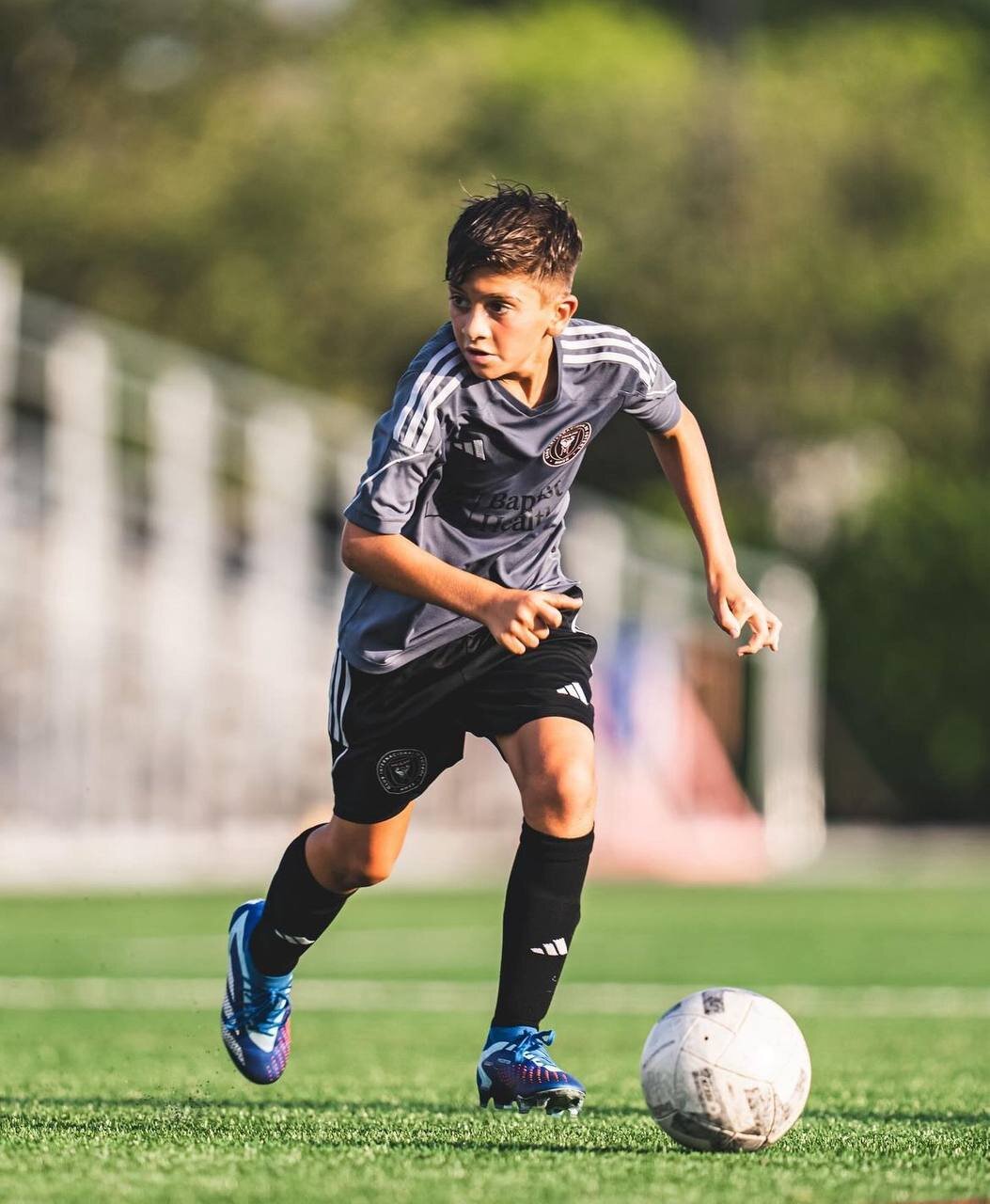 عکس| فرزند مسی در راه پدر؛ تیاگو بازیکن اینترمیامی شد!