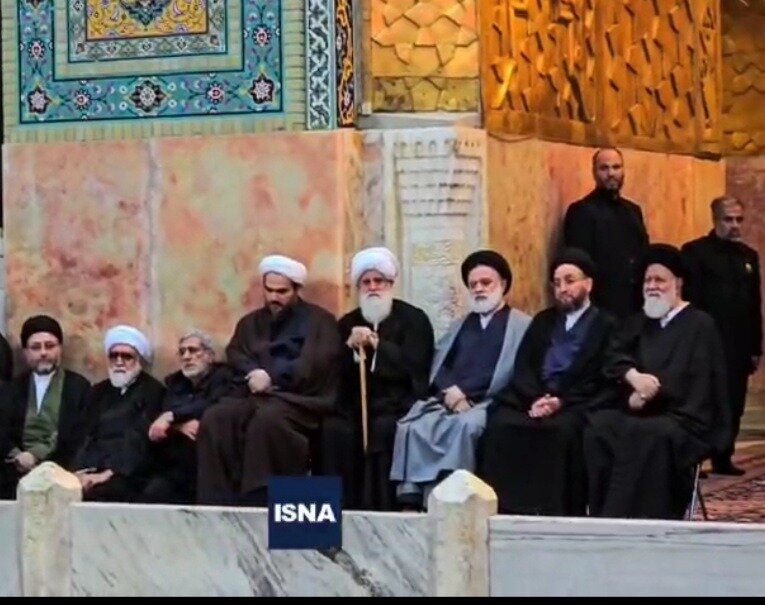 اولین تصویر از علمالهدی در مراسم تدفین دامادش، ابراهیم رئیسی / سردار قاآنی هم بود 2