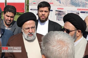 عکس | سلفی امیرآبادی فراهانی با جواد مهرابی بادیگارد شهید رئیسی