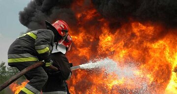 مرگ دلخراش سرنشین خودروی سواری میان شعله‌های آتش / عکس